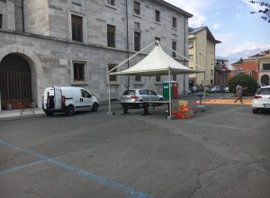 Trofeo Città di Aosta: i volontari smontano i campi di basket