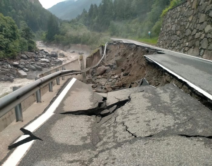 La strada regionale per Cogne in frazione Epinel