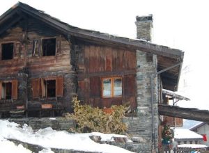 La casa di Sergio Ducler andata a fuoco