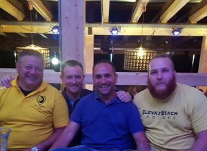Fabio Chiesa (a sinistra) con il presidente dello Stade Francesco Fida ed il capitano Massimo Gontier