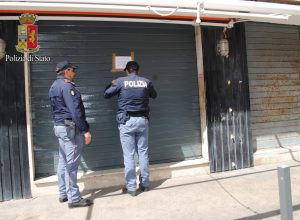 Un'attività della Polizia Amministrativa e Sociale (foto d'archivio).