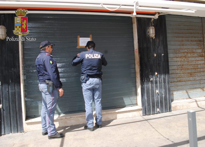 Un'attività della Polizia Amministrativa e Sociale (foto d'archivio).