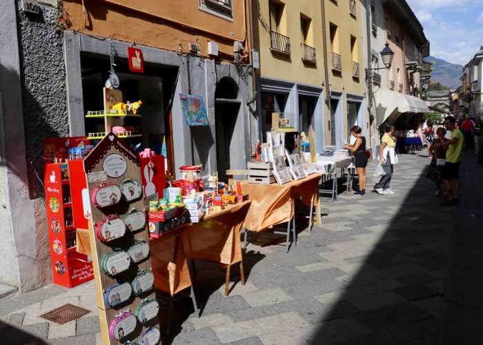 Immagine di archivio - Commercianti in festa