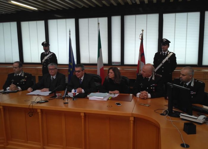 La conferenza stampa dell'Operazione Geenna. Al centro la nuova procuratrice capo Anna Maria Loreto