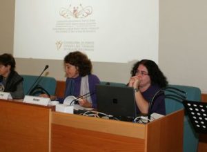 Le organizzatrici di Donne in Opera presentano la premiazione