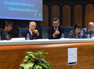 La tavola dei relatori dell'incontro