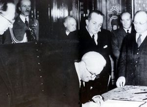 La firma della Costituzione italiana
