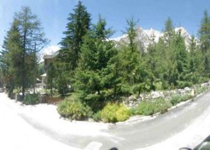 Una veduta di Courmayeur con il sistema di Paginegialle.it