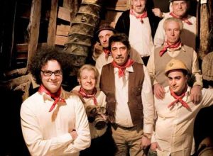 Simone Cristicchi e il Coro dei minatori di Santa Fiora