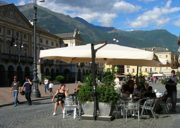 Dehors in piazza Chanoux ad Aosta
