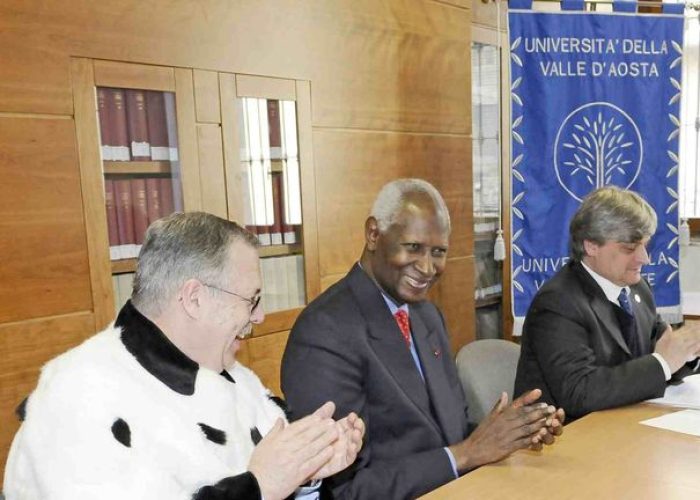 Da sinistra Piero Passerin d'Entrèves, Abdou Diouf e Luciano Caveri