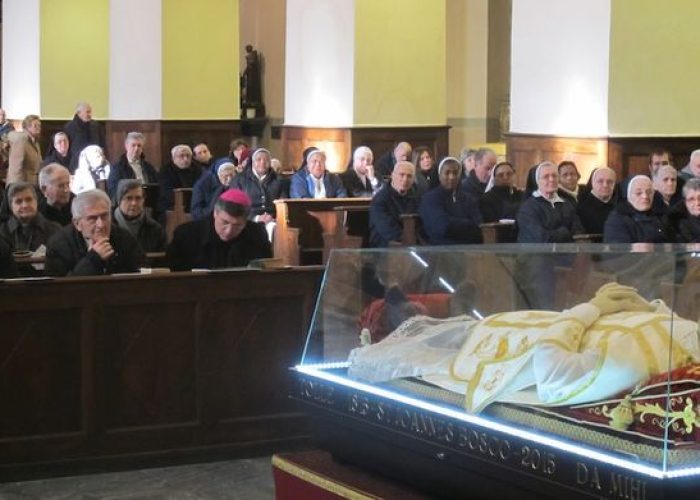 L'urna di don Bosco esposta in Cattedrale