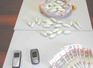 Gli ovuli di droga sequestrati