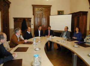 La presentazione dell'iniziativa sugli orti di via Carabel