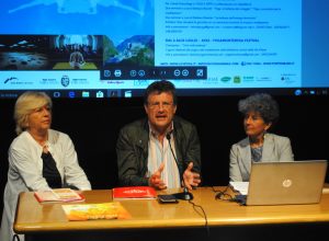 La conferenza di presentazione dello Yoga Mountain Festival. Da sx Viérin, Marguerettaz e Gobbi