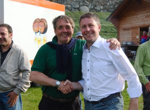 Il Presidente UV Ennio Pastoret con il neo Sindaco di Aosta Fulvio Centoz a Gressan