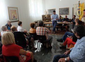 Nel pomeriggio presso il Municipio di Courmayeur, è avvenuto l’incontro con gli abitanti di Fraz. Meyen nella val Ferret, alla presenza del Sindaco, Stefano Miserocchi, dell’Assessore comunale ai lavori pubblici, Raffaella Sarteur, e dei tecnici del Comune.