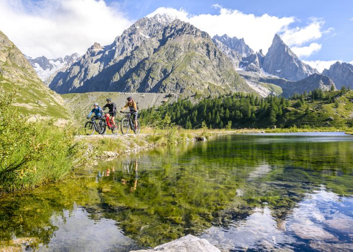 E-bike a- Col de la Seigne - ph Giacomo Buzio