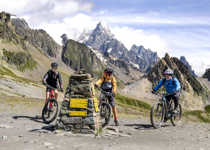 E-bike al Col de la Seigne - ph Giacomo Buzio