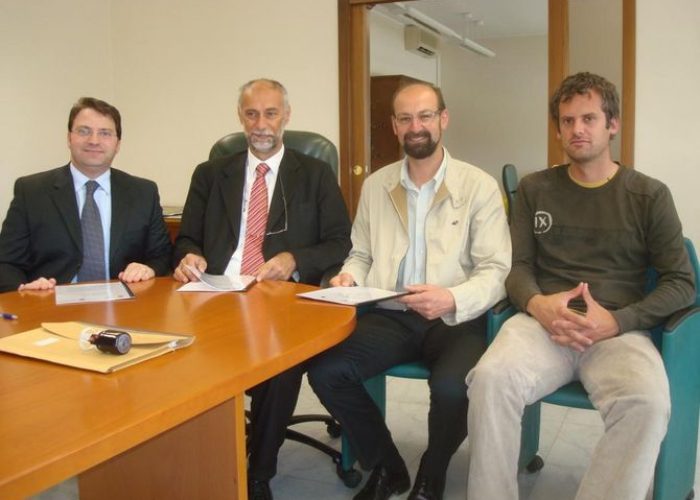 Da destra: l’ingegner Giovanni Zito, il dottor Ernesto Alemanno Direttore dell’Agenzia del Demanio filiale Piemonte e Valle d’Aosta, il sindaco Massimo Tamone e l’assessore Erik Mortara.