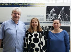Jeannette Grosjacques insieme ai funzionari del DIpartimento delle Politiche Europee