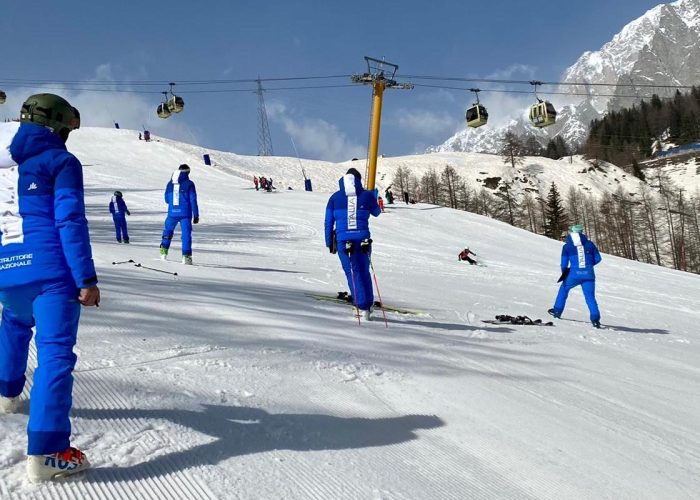 Il corso di formazione maestri di sci alpino a Courmayeur
