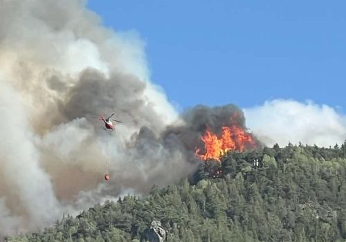 Incendio Aymavilles visto da Villeneuve