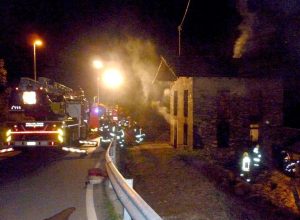 Incendio fienile a Champdepraz