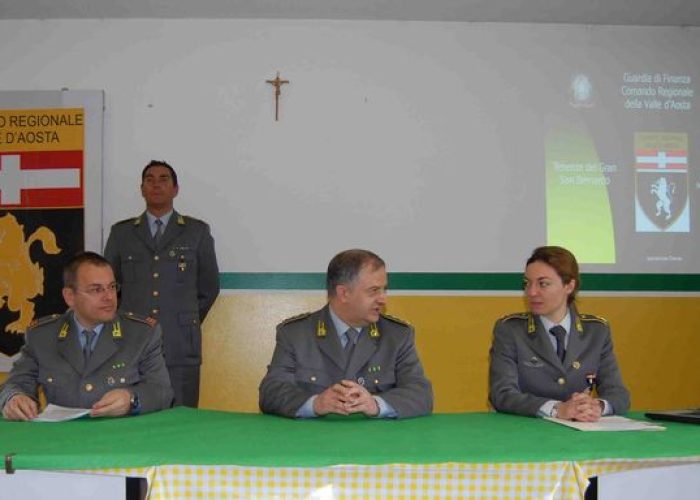 Un momento della conferenza stampa organizzata dalla Guardia di Finanza