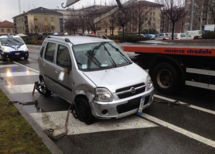 Le foto dell'incidente stradale