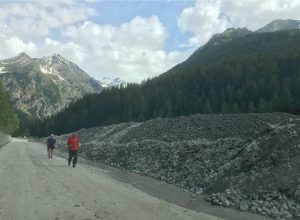 Durante le colate sono caduti circa 10mila metri cubi di materiale (foto FB Comune di Cogne).