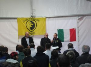 Francesco Fida con il sindaco di Sarre, Massimo Pepellin, ed il suo vice, Roberto Cuneaz