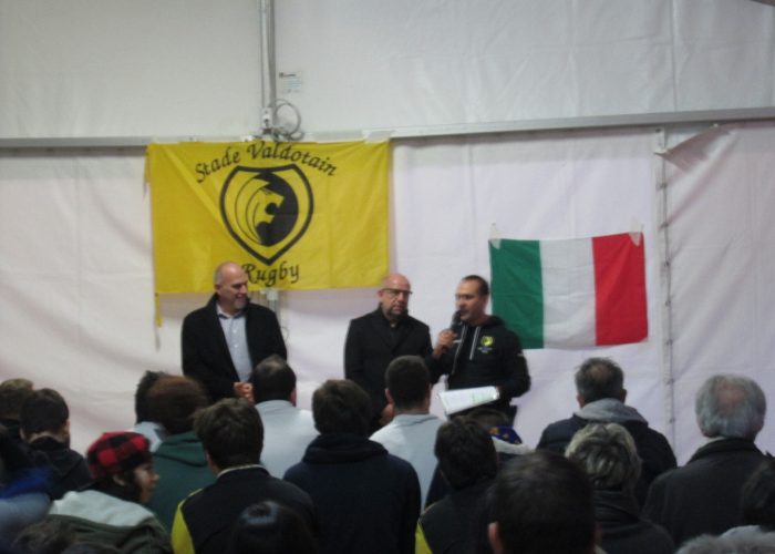Francesco Fida con il sindaco di Sarre, Massimo Pepellin, ed il suo vice, Roberto Cuneaz