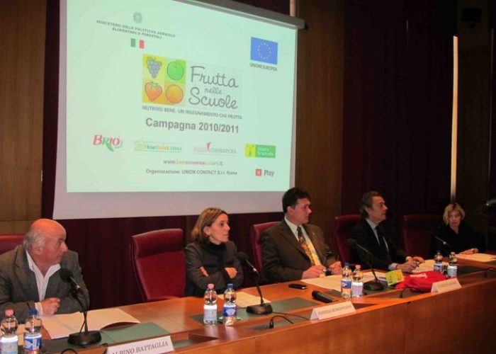 Presentazione di Frutta nelle scuole