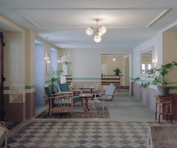 gaymenzel grand hotel du cervin entree philomene hoel low