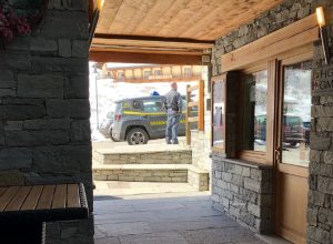 Le Fiamme gialle negli uffici della "GMH".