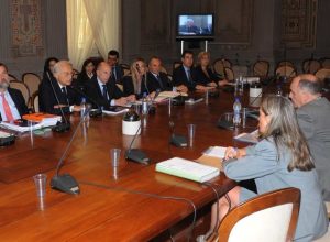 L'incontro fra il ministro Gnudi e Rollandin