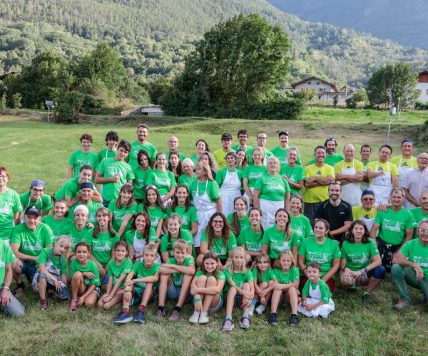 i volontari Pro loco di Brissogne per la Feta de l'Oumbra