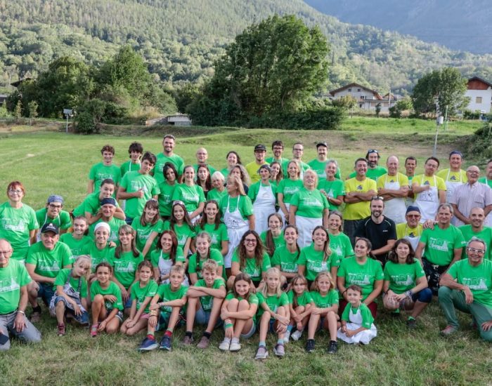 i volontari Pro loco di Brissogne per la Feta de l'Oumbra