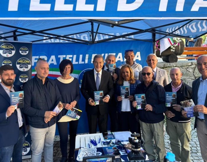Il ministro Nello Musumeci a Cogne con i rappresentanti di Fratelli d'Italia VdA