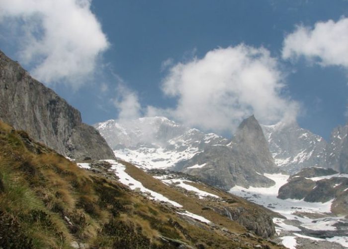 Aiguille Noire de Peuterey con il ghiacciaio del Freney