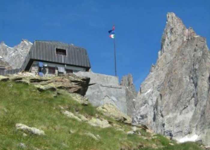 Il rifugio Monzino
