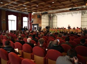 La conf. stampa nel salone della minoranza