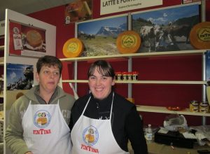 Il padiglione enogastronomico - Elea e Elisa della cooperativa Latte e Fontina