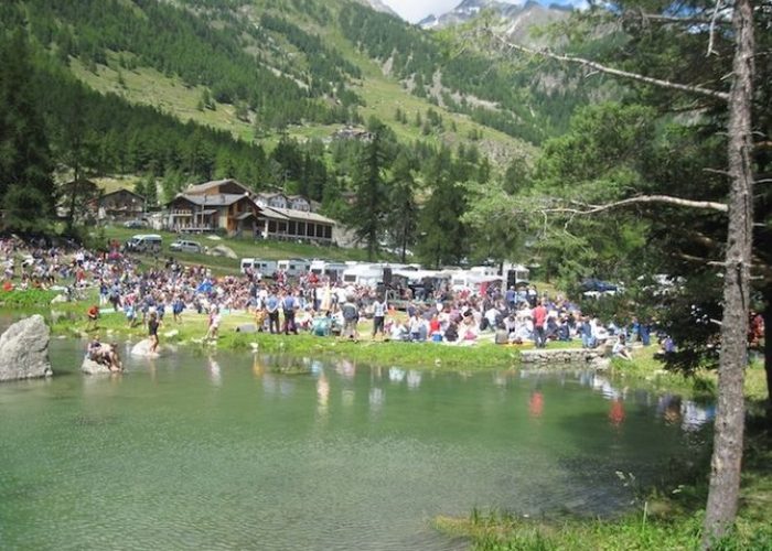 Francesco Renga al lago Lexert