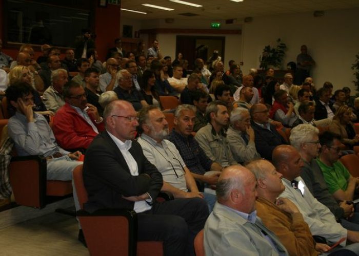 I delegati unionisti nell'auditorium di Villair