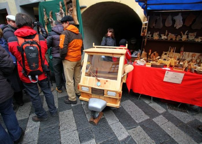 L'Ape di Natalino Massoni
