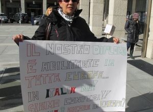 Protesta diplomati magistrali davanti a Palazzo regionale