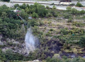 Incendio collina di Aosta - foto di Alessandro Cipolat Bares