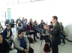 Studenti a lezione dalle Fiamme Gialle